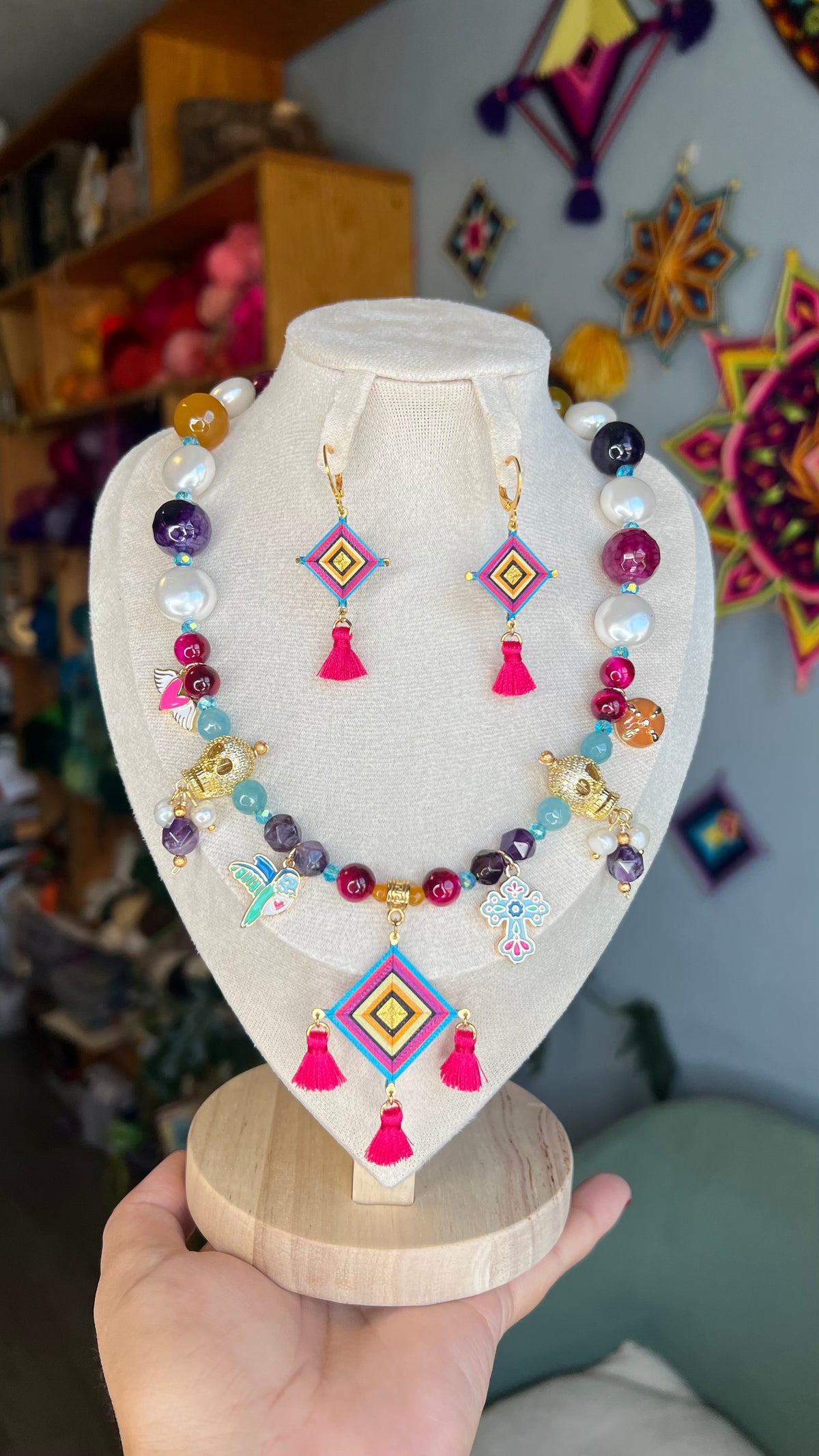 Collar Ofrenda Viva con Aretes Tejidos