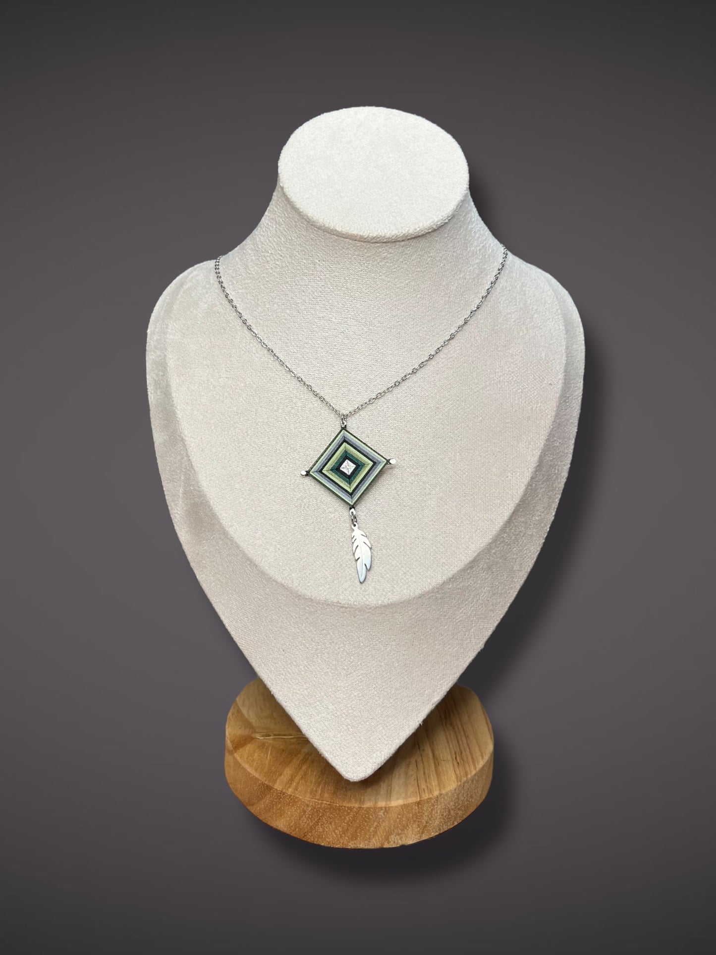 Collar Rombo Sagrado plata .925 o macramé