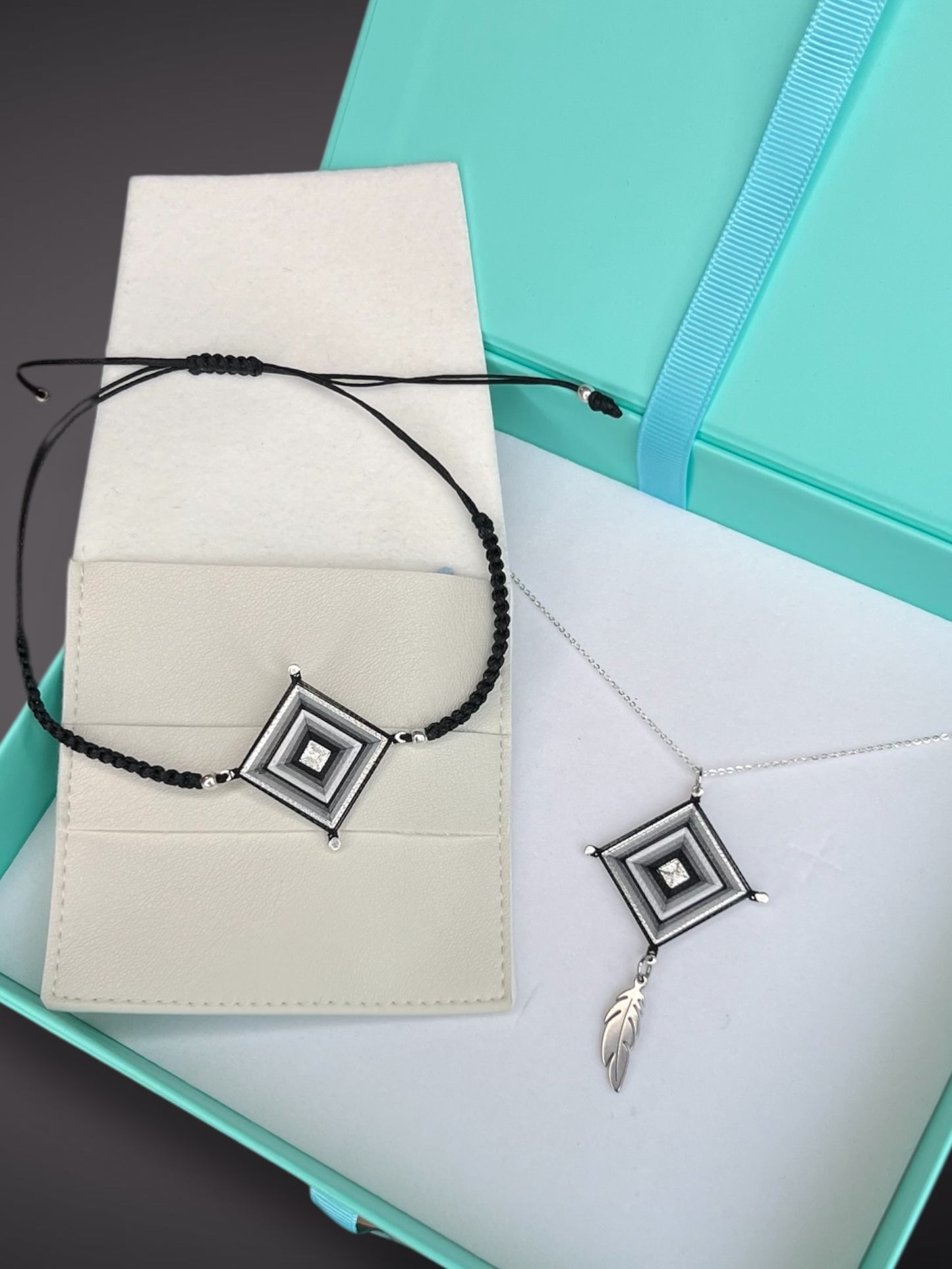 Juego Rombo Sagrado cadena plata .925 o macramé